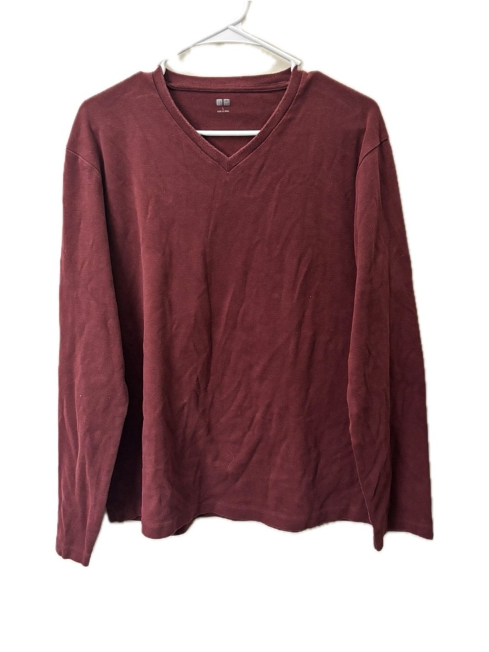 UNIQLO Burgundy Long Sleeve V-Neck T-Shirt Size L Unisex Soft Basic Tee